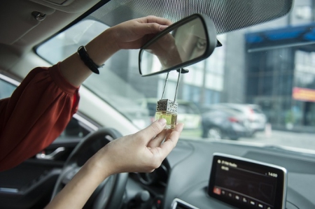 5 mẹo nhỏ giúp đánh bay mùi hôi trên xe ô tô cực hiệu quả